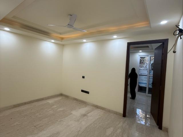 2 Bedroom 100 Sq.Yd. Apartment in Lajpat Nagar ii Delhi Listing ID: #9892