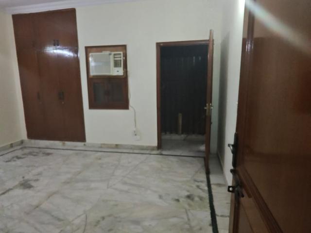 2 Bedroom 1100 Sq.Ft. Apartment in Dwarka Delhi Listing ID: #10265