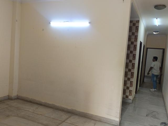 2 Bedroom 1100 Sq.Ft. Apartment in Rohini Delhi Listing ID: #9493