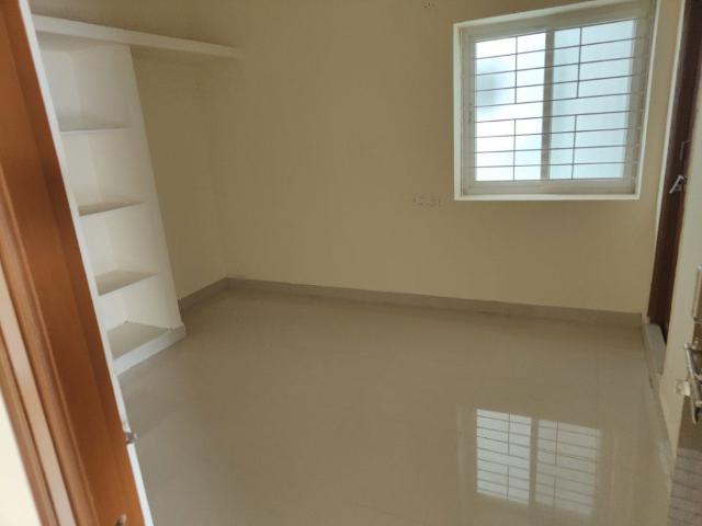 2 Bedroom 1200 Sq.Ft. Apartment in Hydernagar Hyderabad Listing ID: #9872