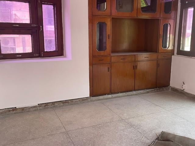 2 Bedroom 1500 Sq.Ft. Builder Floor in East Of Kailash Delhi Listing ID: #9887