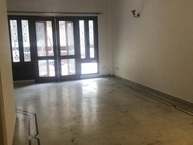 2 Bedroom 1600 Sq.Ft. Builder Floor in Nizamuddin East Delhi Listing ID: #9908