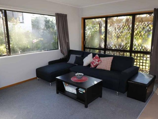 2 Bedroom, 1 Bathroom Unit in Frankton