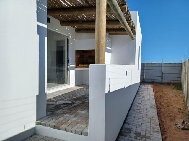 2 bedroom, 1 bathroom and single garage house in Retirement Village for sale in Velddrif