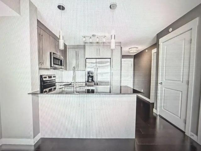 2 bedroom,1 bathroom condo