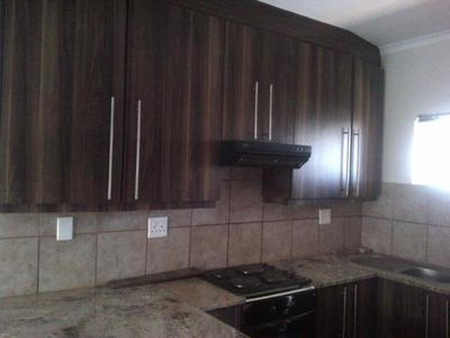 2 bedroom 1 bathroom flat