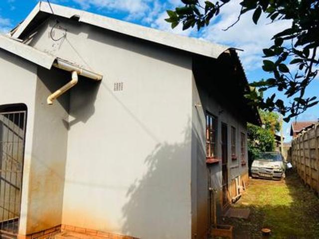 2 bedroom 1 bathroom house for sale