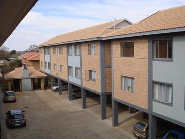 2 bedroom 1 bathroom in popular complex