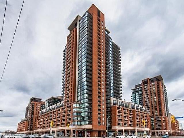 2 Bedroom 1 Bth Located At Dufferin/ Lawrence
