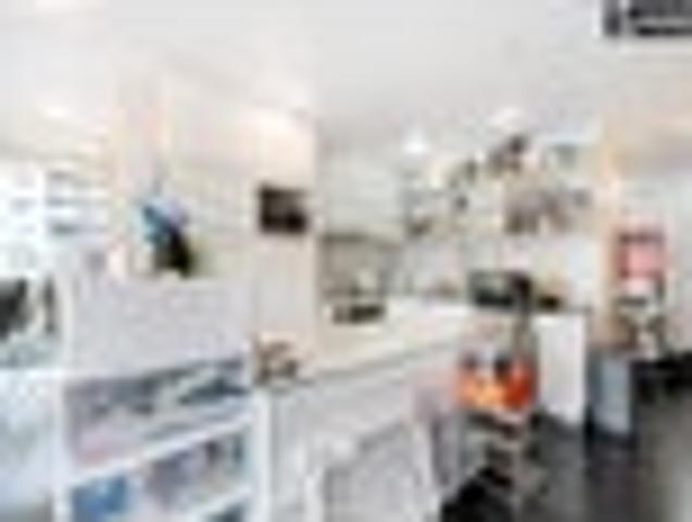 2 BEDROOM + 1 STUDY APARTMENT IN AUCKLAND CITY