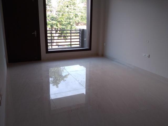 2 Bedroom 263 Sq.Yd. Builder Floor in Sector 23 Gurgaon Listing ID: #9325