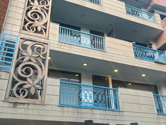 2 Bedroom 270 Sq.Yd. Builder Floor in Dlf Phase iv Gurgaon Listing ID: #10082
