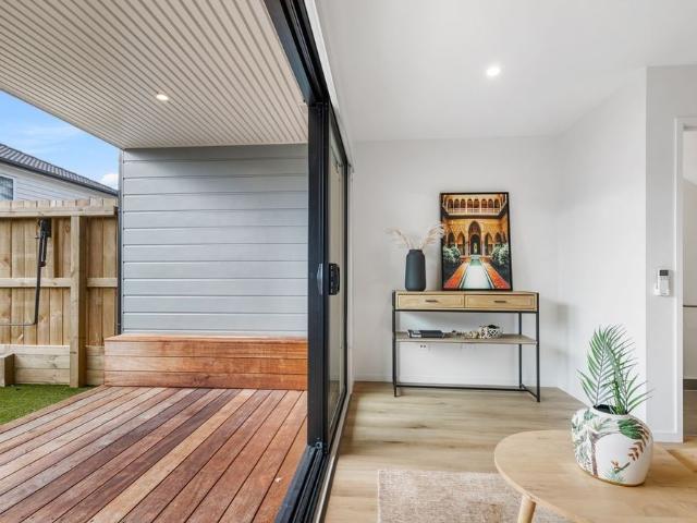 2 bedroom 2.5 bathroom on Divich