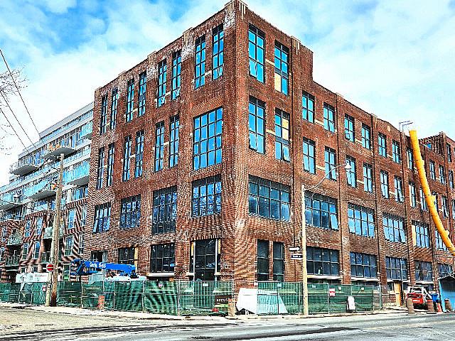 2 Bedroom 2 Washroom Condo In New Heritage Leslieville Rental