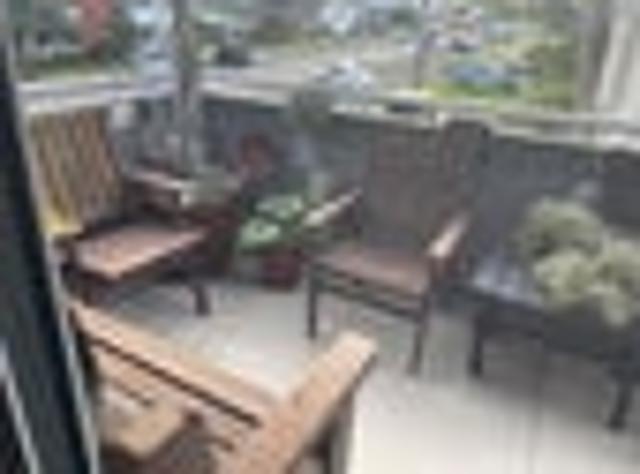 2 bedroom 2 bathroom,2 car garage