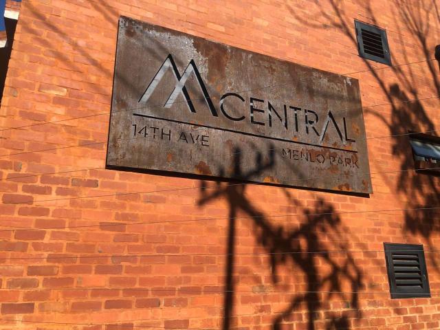 2 Bedroom 2 bathroom ultra modern unit in the heart of Menlo Park