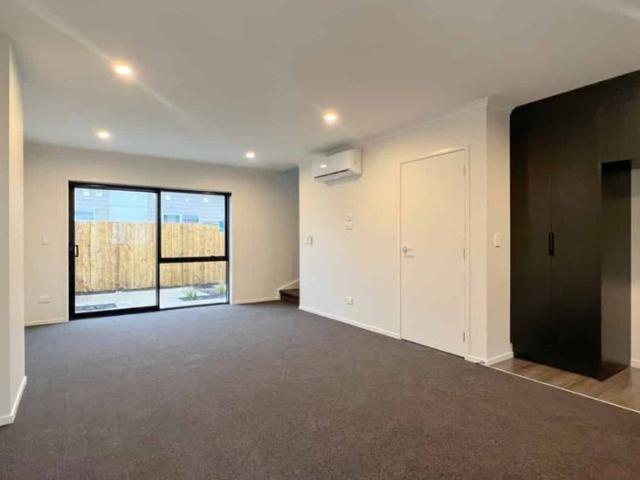 2 Bedroom 2 Bathroom Apartment