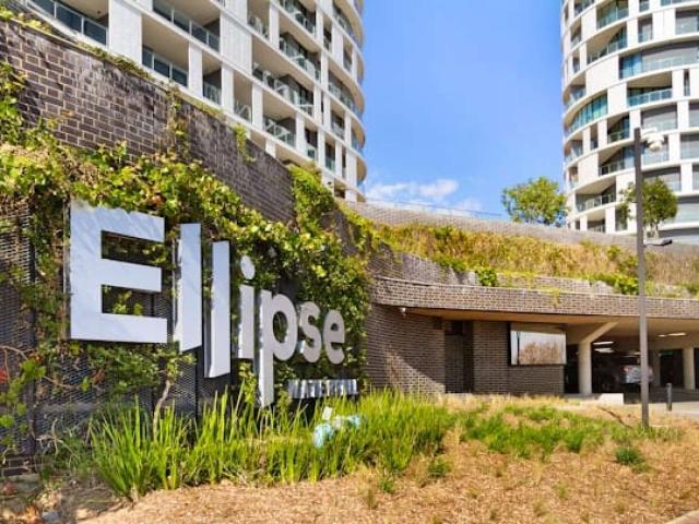 2 Bedroom, 2 Bathroom Apartment | Ellipse Waterfall