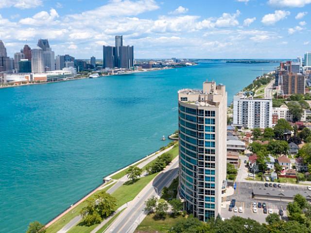 2 Bedroom 2 Bathroom Condo