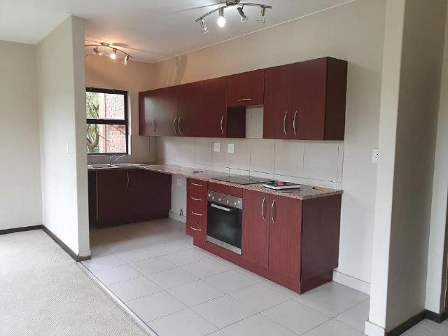 2 Bedroom 2 Bathroom Ground floor apartment for rent in beautiful Golf Estate R9000 available 1 August