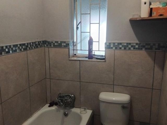 2 Bedroom 2 Bathroom house in Reynoridge