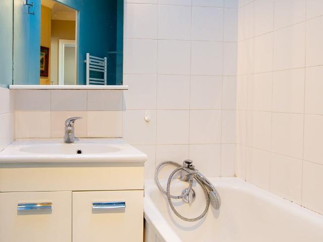 2 bedroom 2 bathroom in the heart of the charming 12th