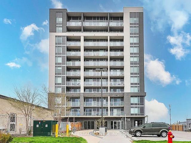 2 Bedroom 2 Bths Located At Thompson Rd S
