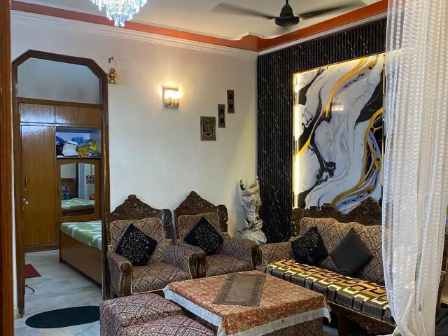 2 Bedroom 400 Sq.Yd. Builder Floor in Vasant Vihar Delhi Listing ID: #9464