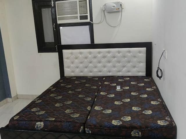 2 Bedroom 430 Sq.Ft. Builder Floor in Chittaranjan Park Delhi Listing ID: #10216