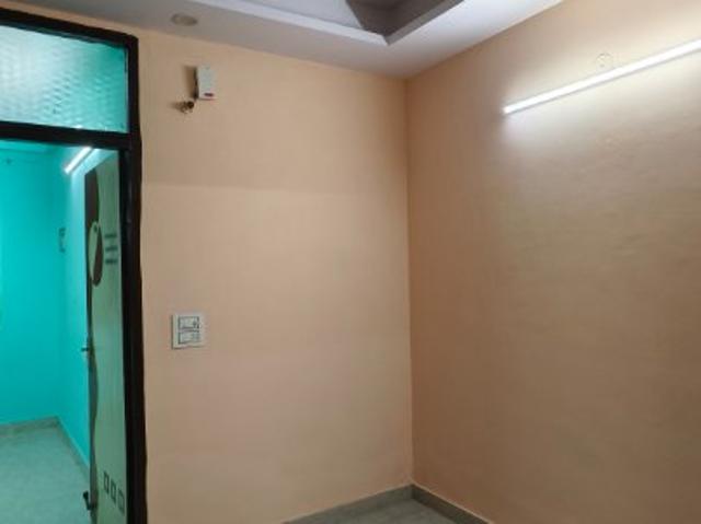 2 Bedroom 450 Sq.Ft. Builder Floor in Shakarpur Delhi Listing ID: #9617