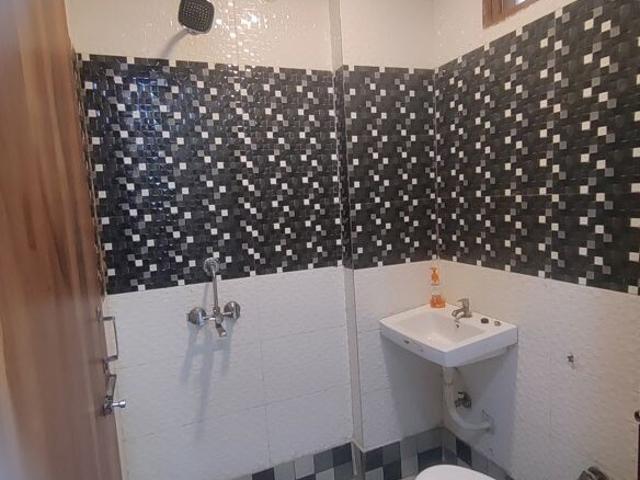 2 Bedroom 55 Sq.Yd. Builder Floor in Mansa Ram Park Delhi Listing ID: #10020