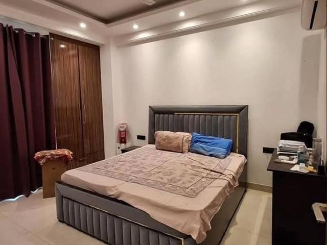 2 Bedroom 722 Sq.Ft. Builder Floor in Vile Parle East Mumbai Listing ID: #9680