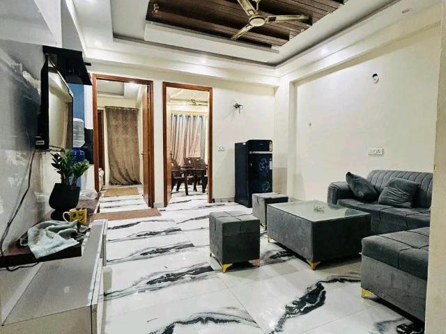 2 Bedroom 800 Sq.Ft. Builder Floor in Chattarpur Delhi Listing ID: #9586
