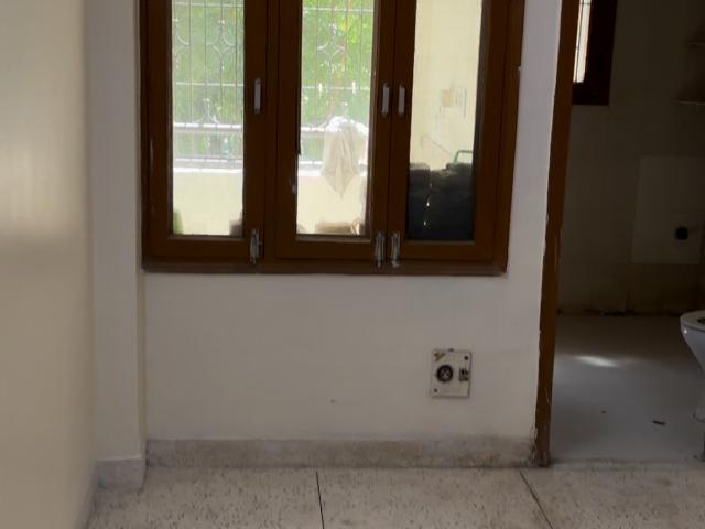 2 Bedroom 800 Sq.Ft. Builder Floor in Sector 25 Noida Listing ID: #10140