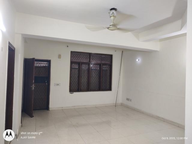 2 Bedroom 878 Sq.Ft. Builder Floor in Chattarpur Delhi Listing ID: #9896