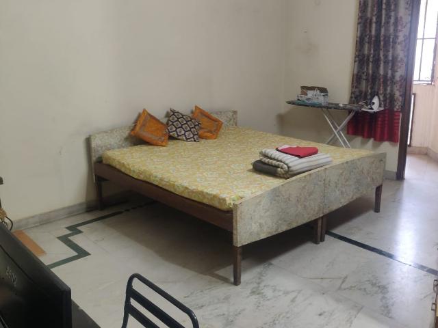 2 Bedroom 900 Sq.Ft. Builder Floor in Lajpat Nagar Delhi Listing ID: #9321