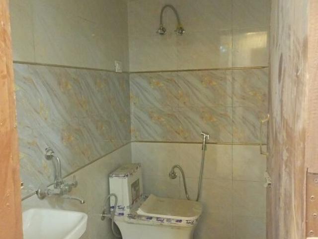 2 Bedroom 950 Sq.Ft. Builder Floor in Sector 73 Noida Listing ID: #10098