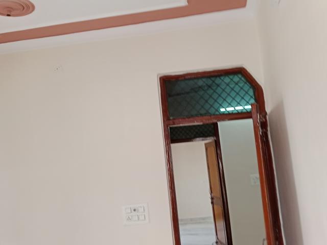 2 Bedroom 980 Sq.Ft. Builder Floor in Nirman Vihar Delhi Listing ID: #9340