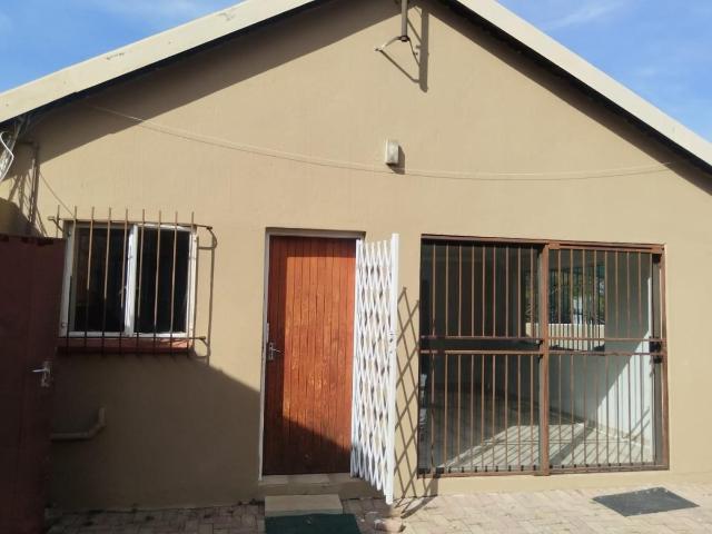 2 Bedroom cottage to rent in Randpark Ridge, Randburg