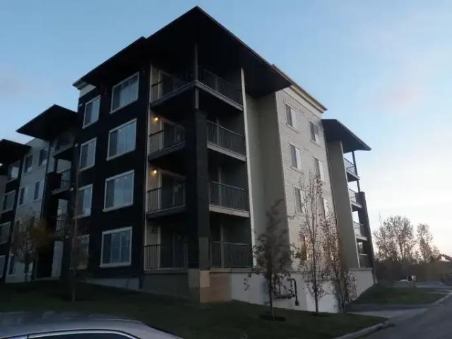 2 Bedroom Condo Cochrane AB 104179998