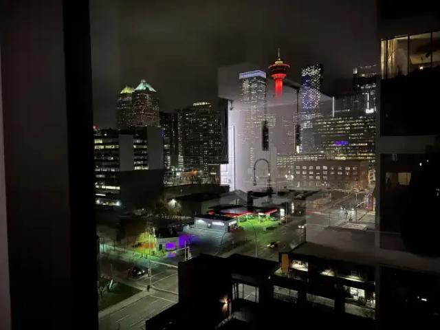 2 Bedroom Condo Calgary AB 102551215