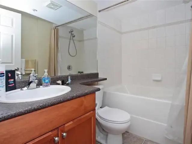 2 Bedroom Condo Calgary AB 102587440