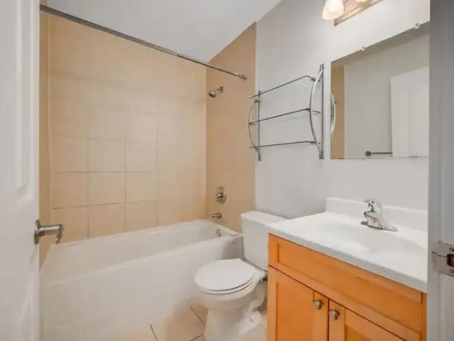 2 Bedroom Condo Calgary AB 102658520