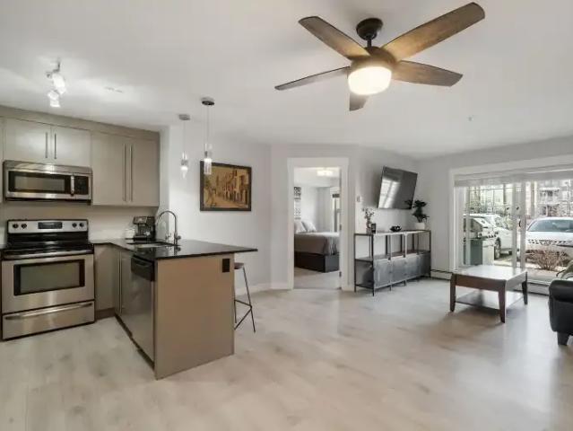 2 Bedroom Condo Calgary AB 102700878