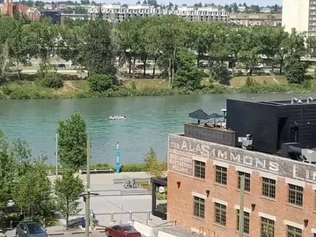 2 Bedroom Condo Calgary AB 102845699