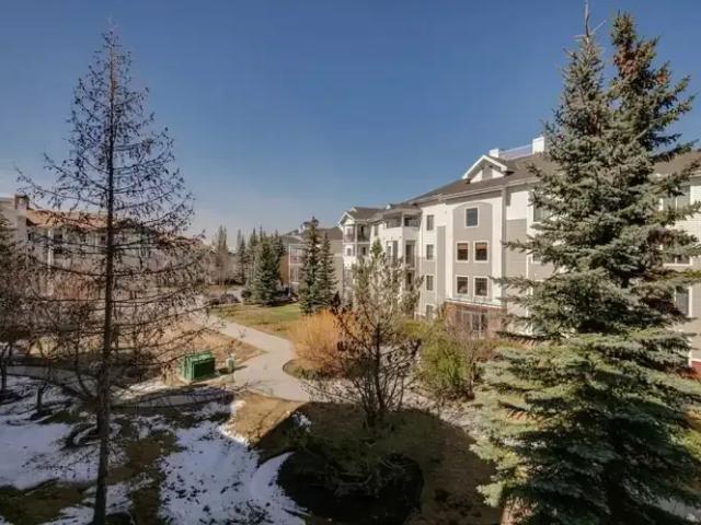 2 Bedroom Condo Calgary AB 102846187