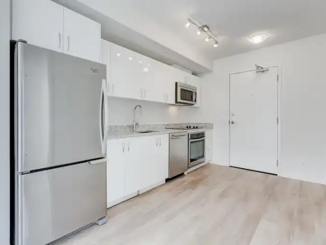 2 Bedroom Condo Calgary AB 102846190