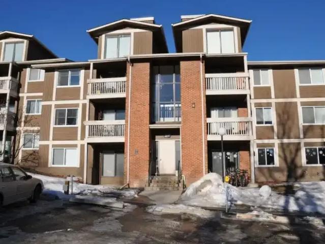 2 Bedroom Condo Calgary AB 102847128