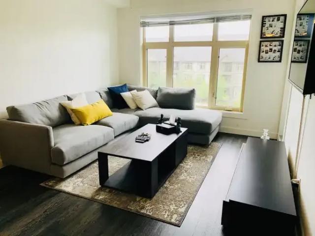 2 Bedroom Condo Calgary AB 102883161