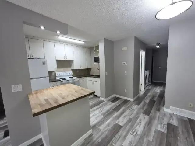2 Bedroom Condo Calgary AB 102951943